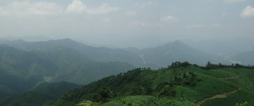 青倉山から朝来山の稜線
