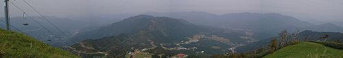 山頂から瀞川方面の展望