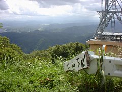 山頂直下の登山道入口