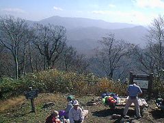扇ノ山山頂から見る氷ノ山