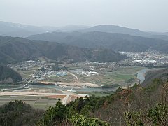 山頂直下から見る日高町の風景